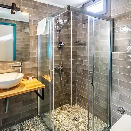 Szálloda Avlu Palamutbuekue Datça