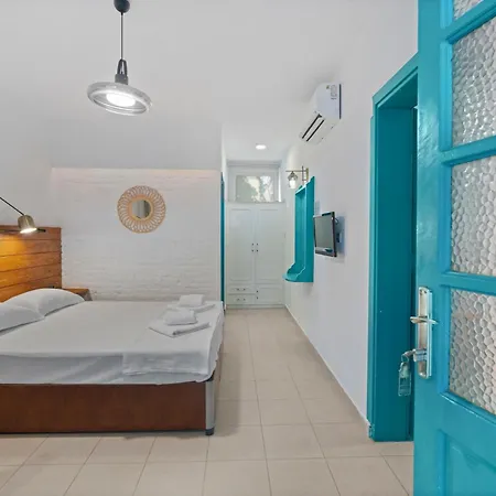 Avlu Palamutbuekue ホテル *